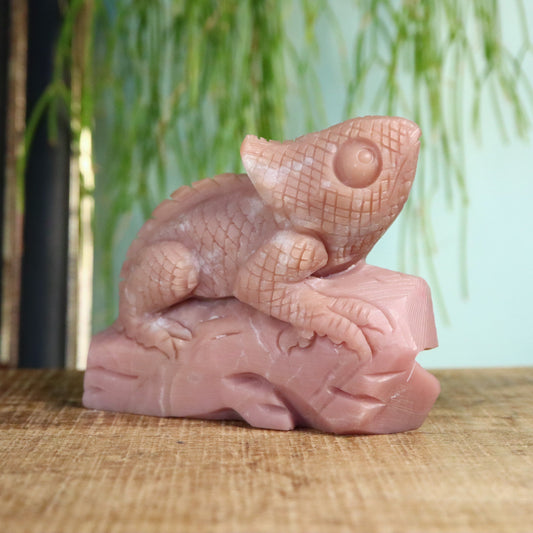 Handgeslepen kameleon roze jade