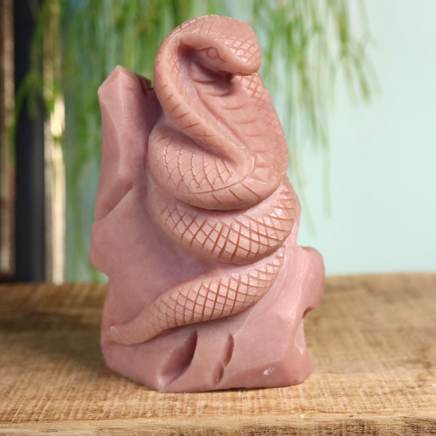 Handgeslepen slang roze jade