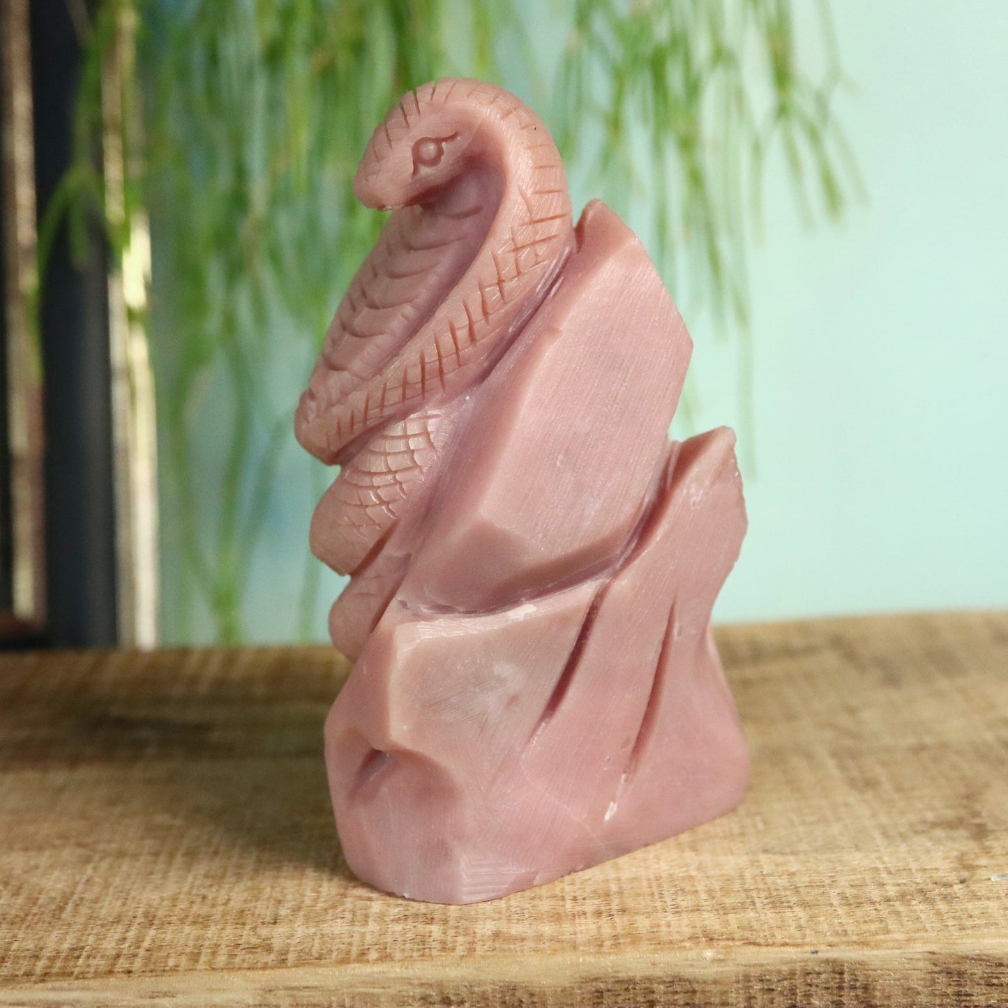 Handgeslepen slang roze jade