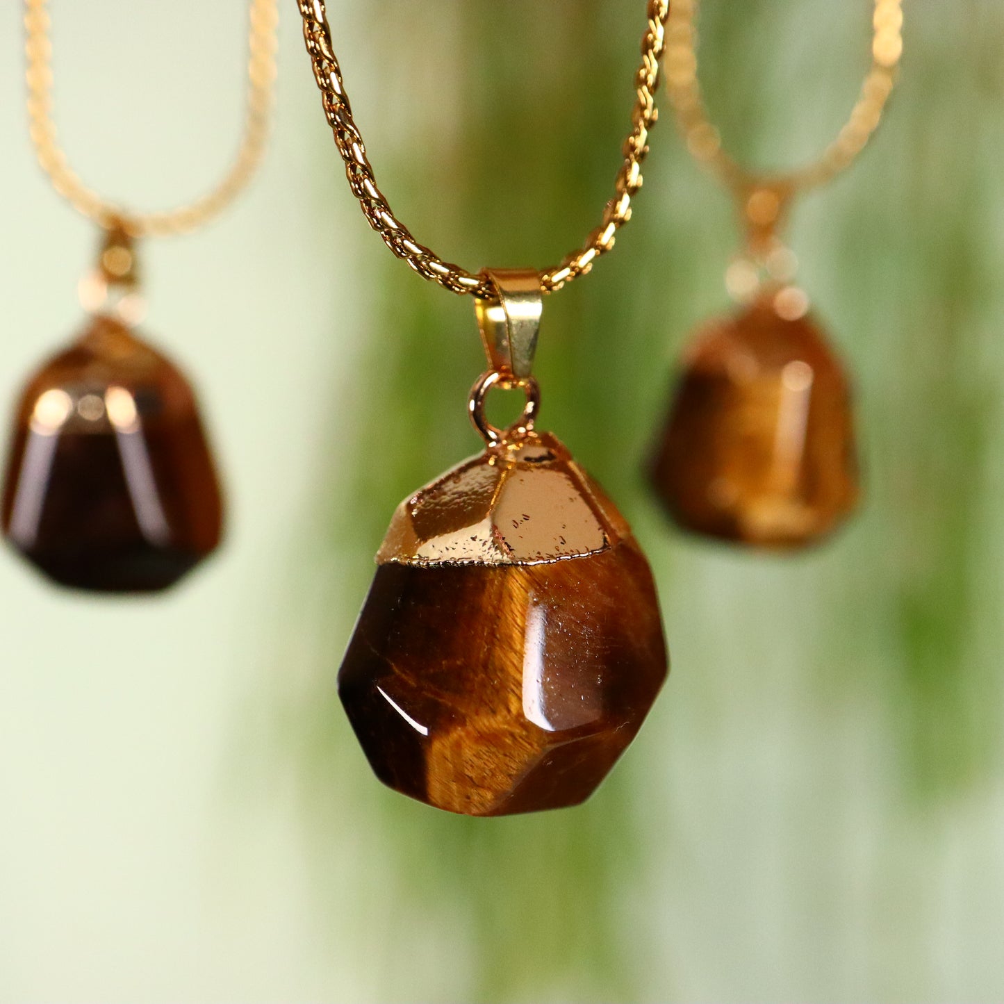 tijgeroog hanger goud metaal