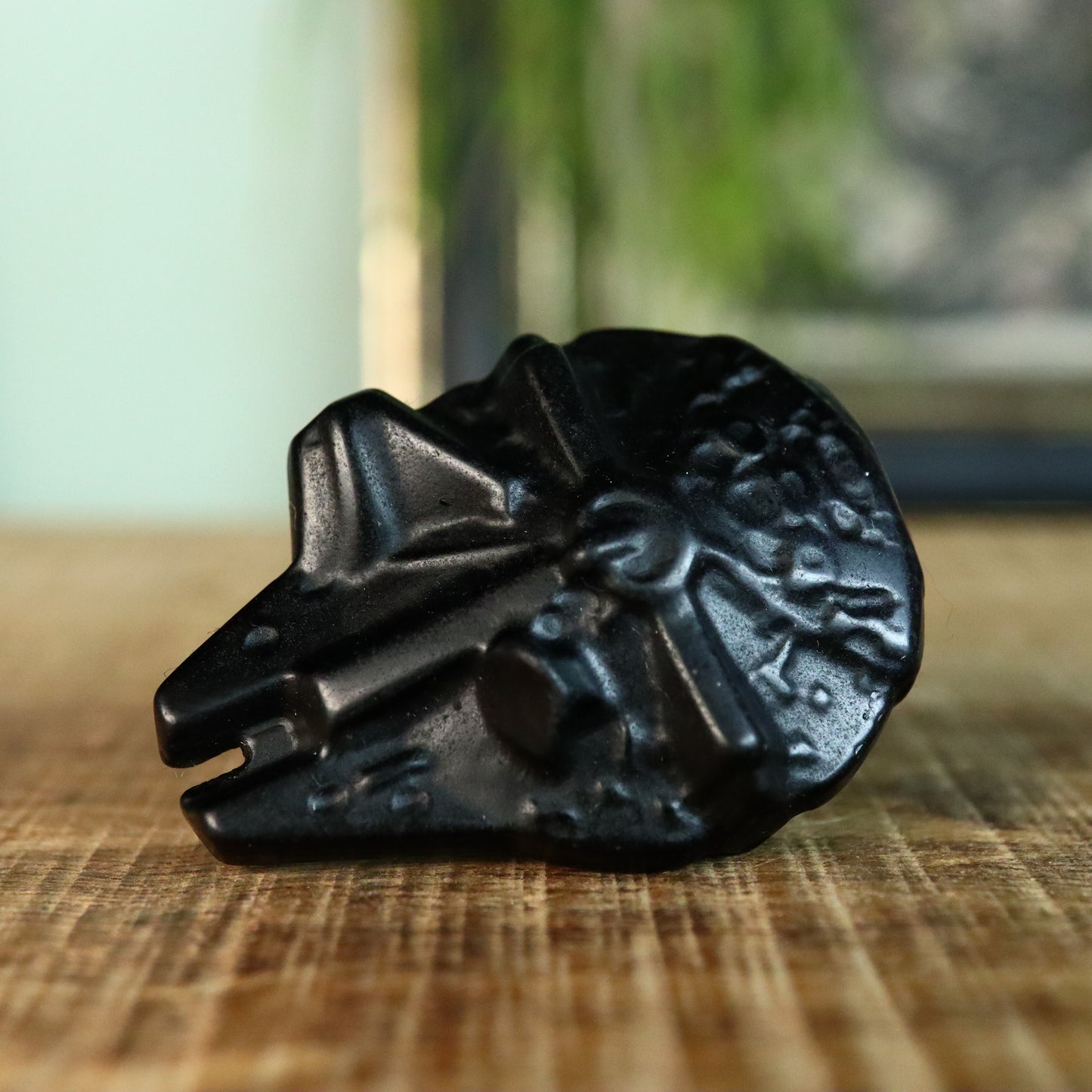 millennial falcon Obsidiaan