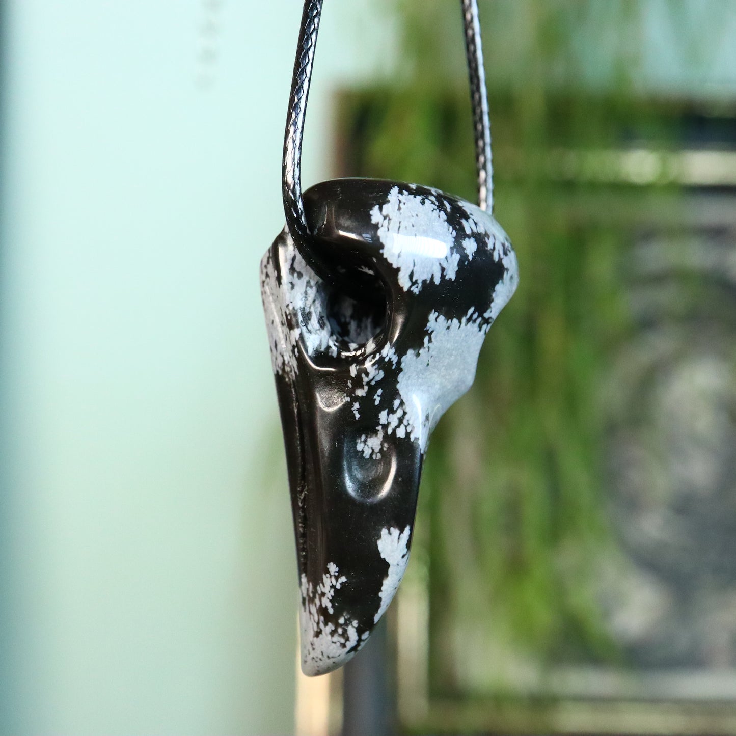 raven schedel / hanger Sneeuwvlok obsidiaan