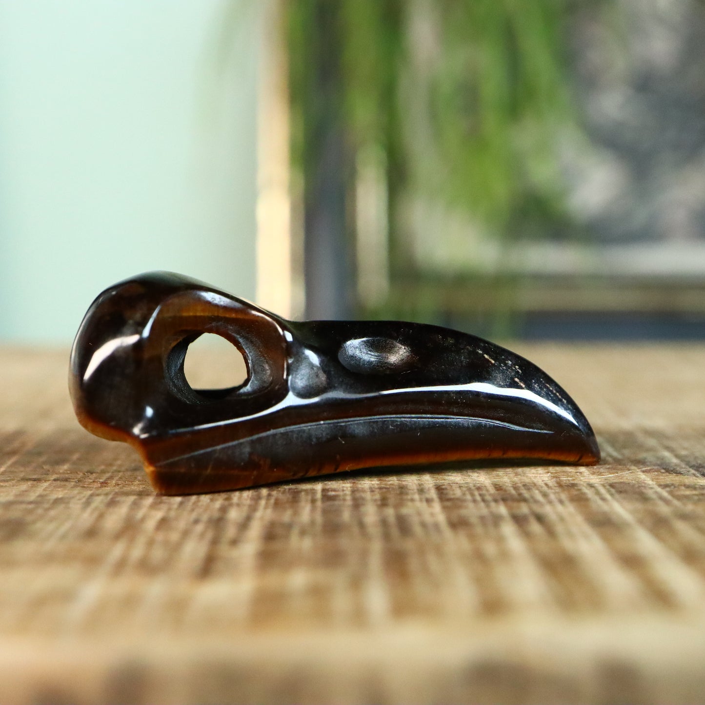 raven schedel / hanger Tijgeroog