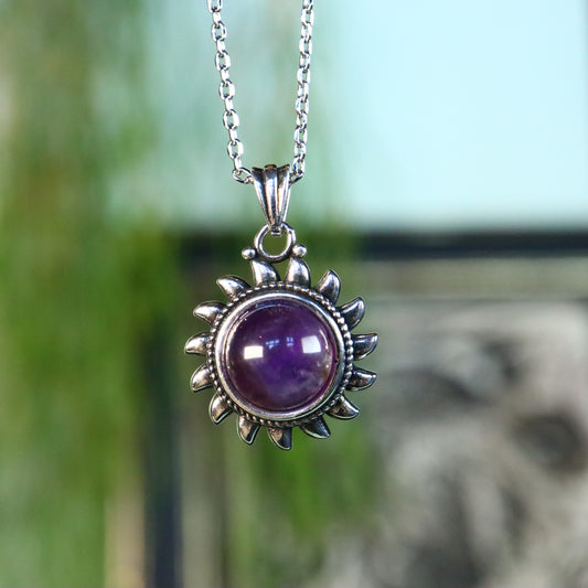 Amethist zon verzilverd met ketting